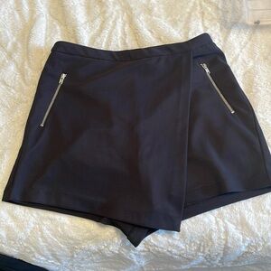 Zipped Up Black Skort!